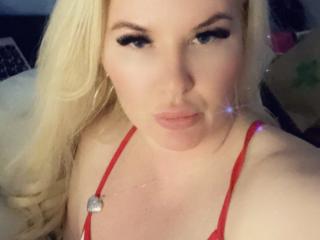 Blondebarbie42